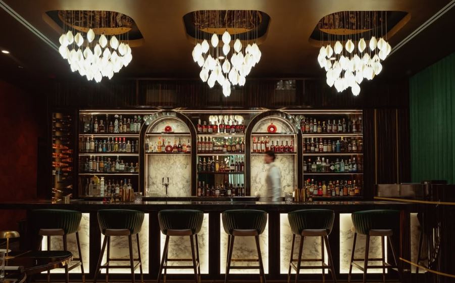 Bar Moon