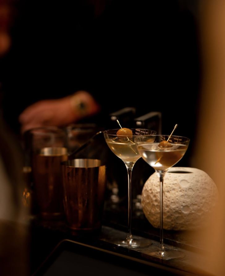 Bar Moon